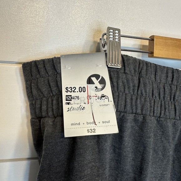 NEW Xersion Athletic Shorts 1X Heather Gray Loose Fit Pull On Elastic Waist 5"L - Picture 5 of 6